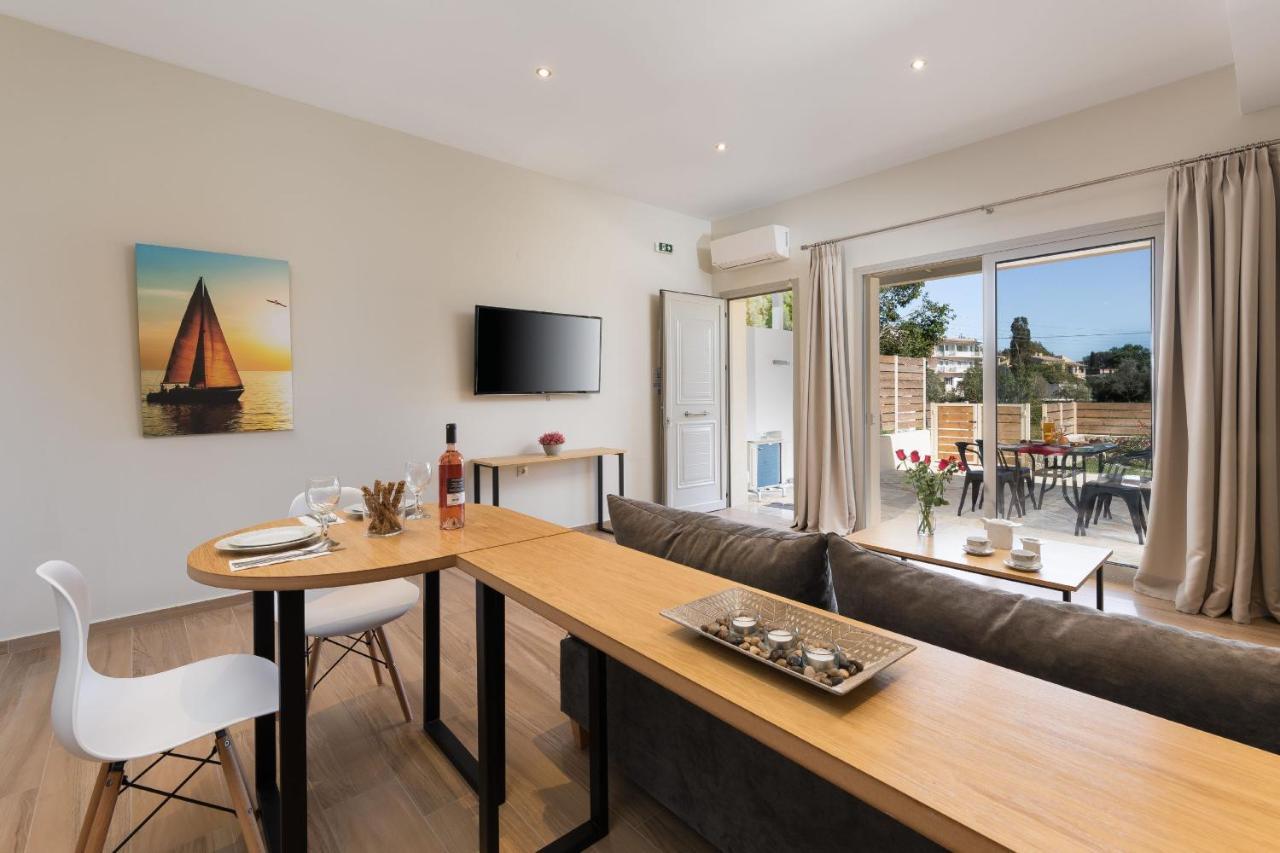 Senses Suites Dassia  Luaran gambar